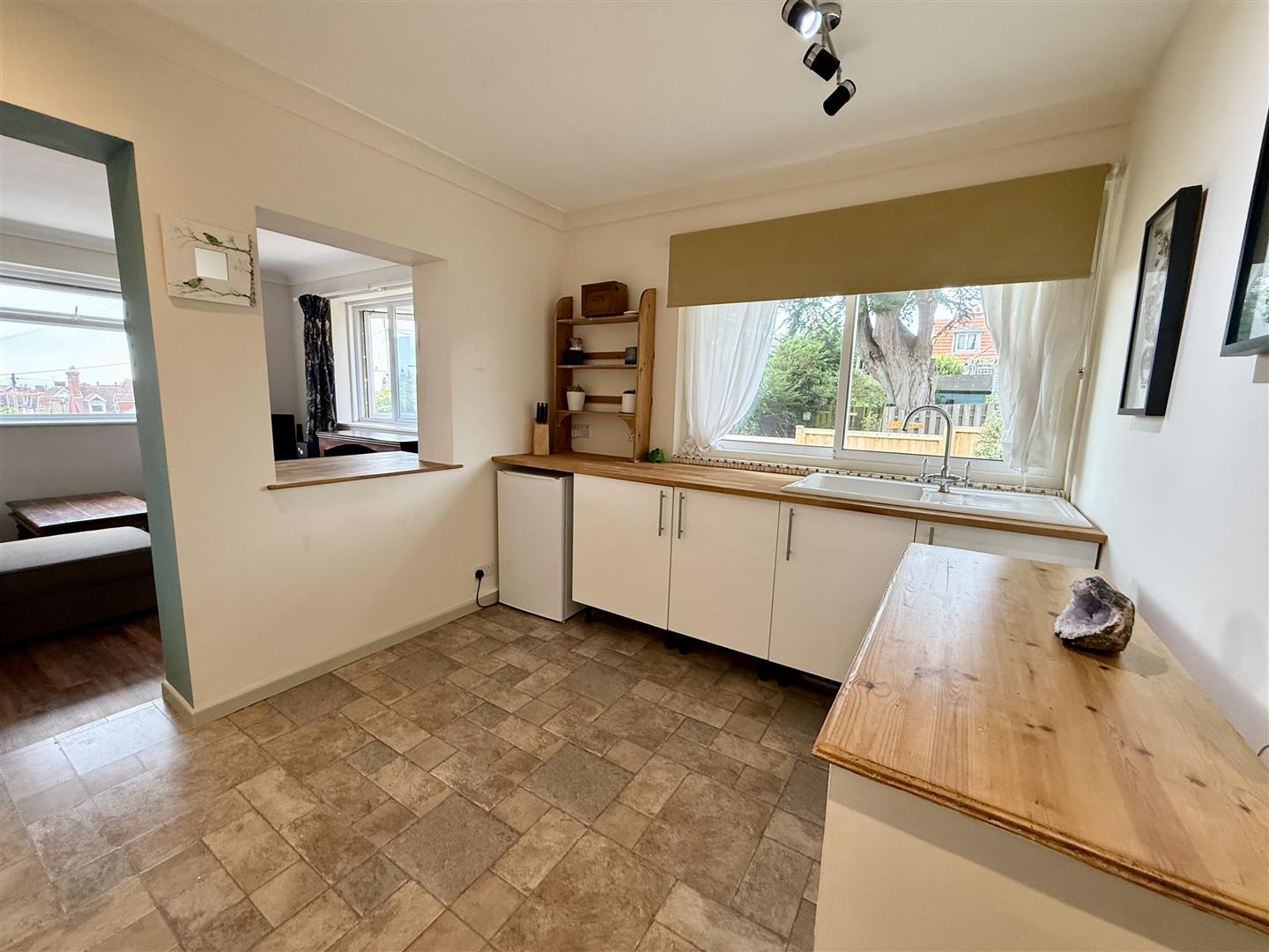 Kitchenette: